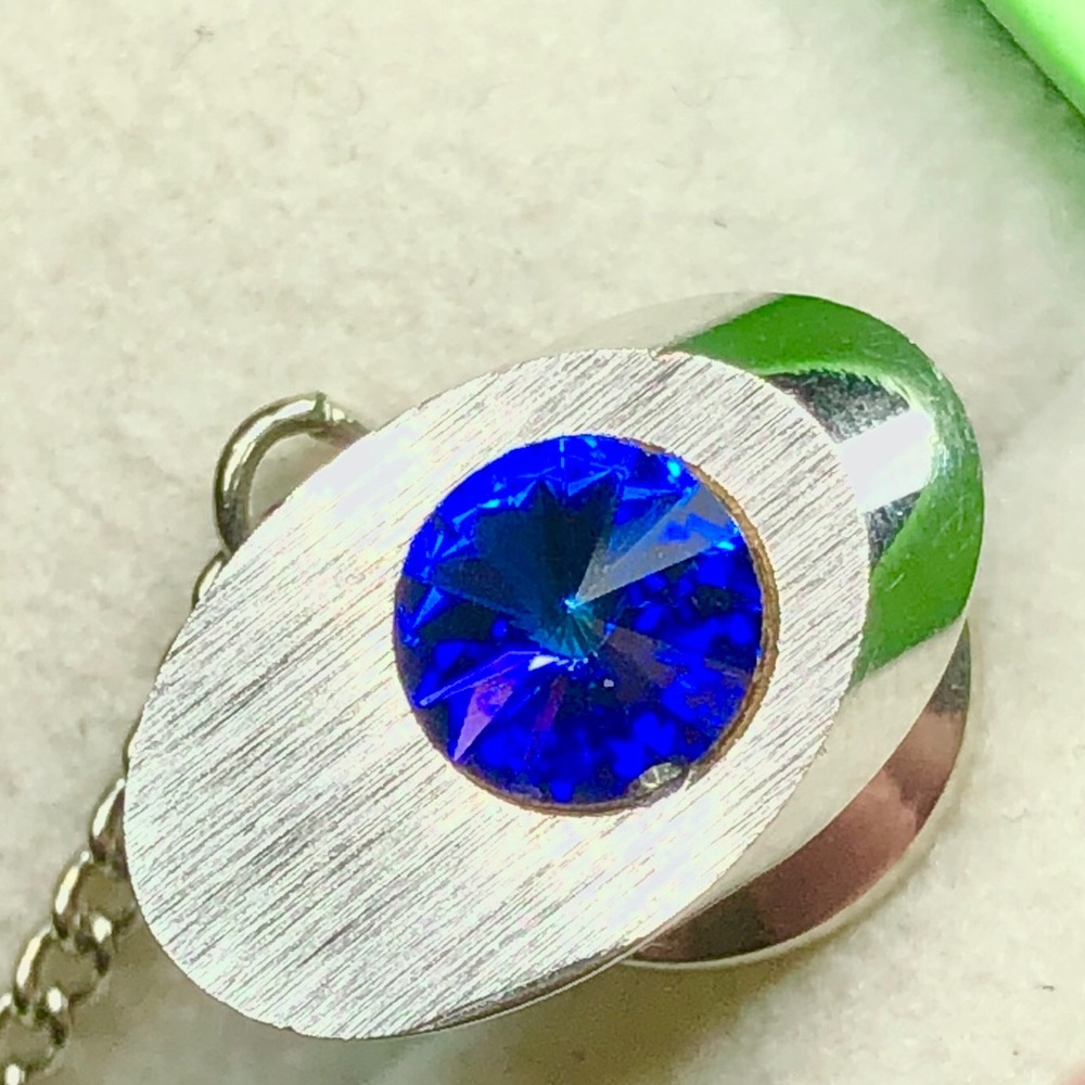 Cool MidCentury Style Rivoli Rhinestone TieTac Pin